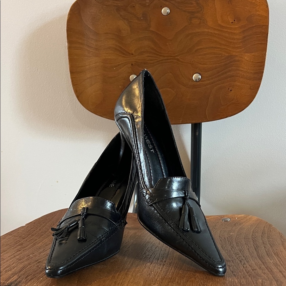 Nine West Black Leather Tassel Loafer Heels